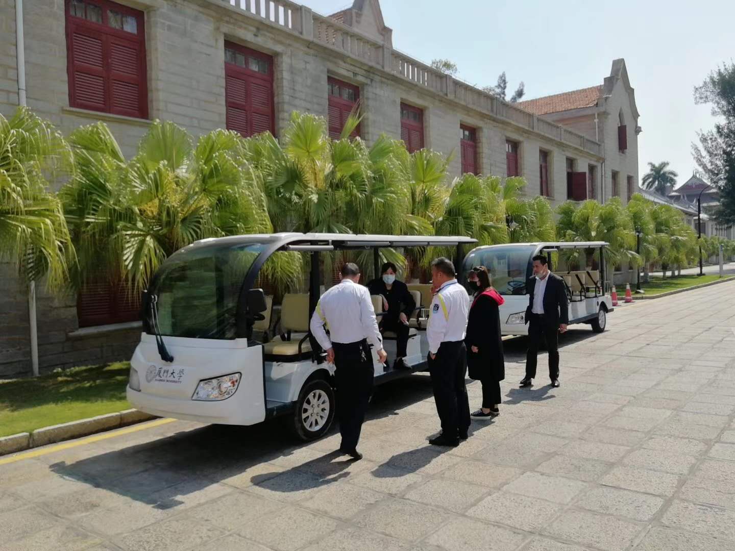 廈門大學(xué)旅游旺季添新車，選擇卓越電動車